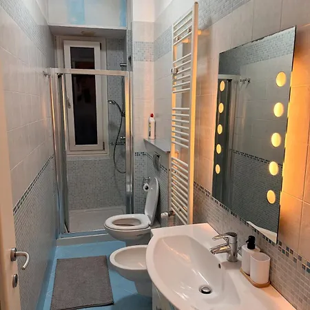 Apartman Entire In Turin, Metro Station Torino