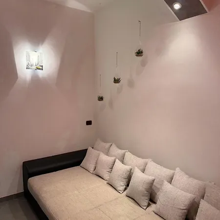 Entire In Turin, Metro Station Apartman